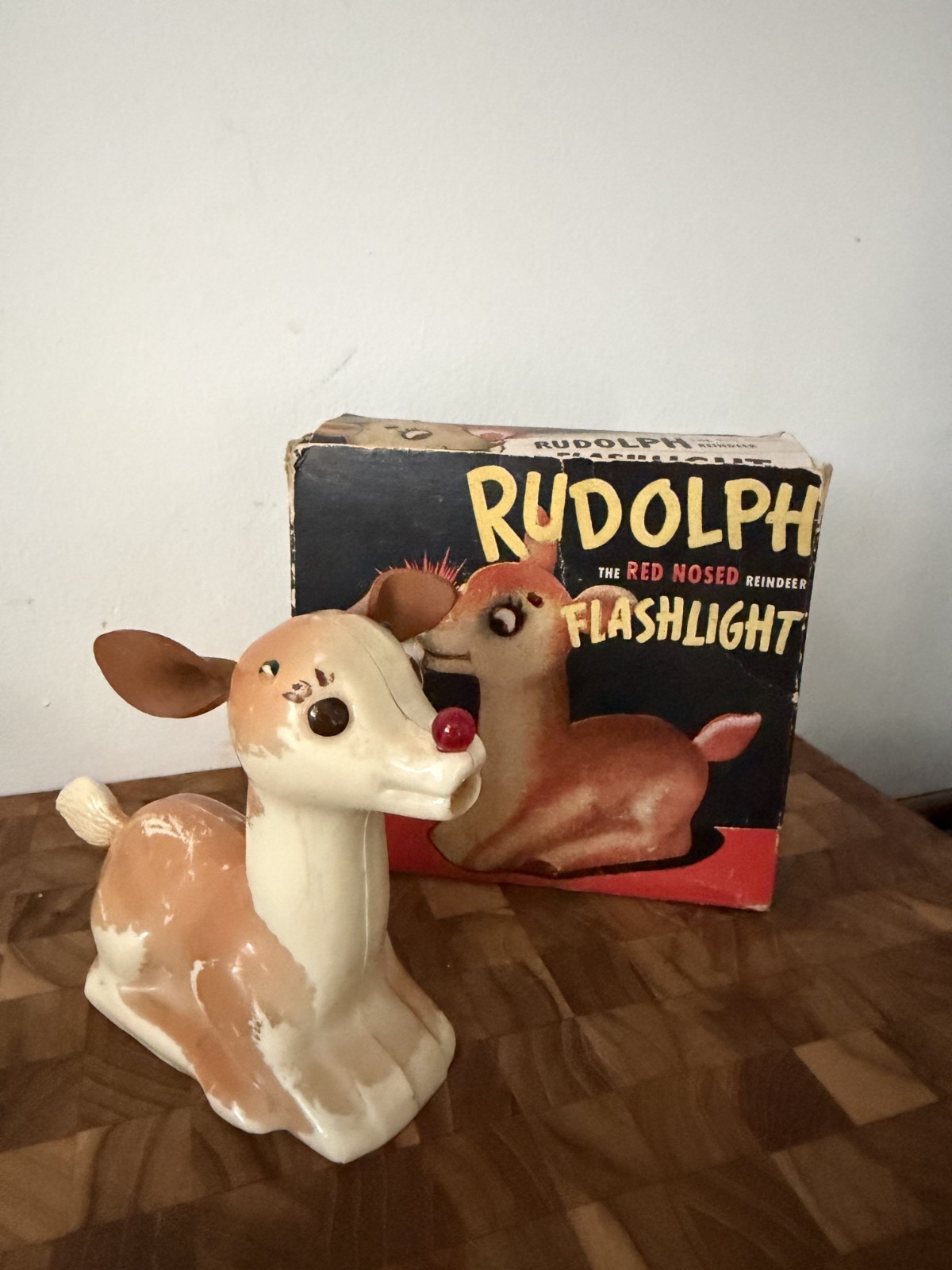 Rare Vintage 1939 Rudolph the Red Nosed Reindeer Flashlight w Box Great Conditio