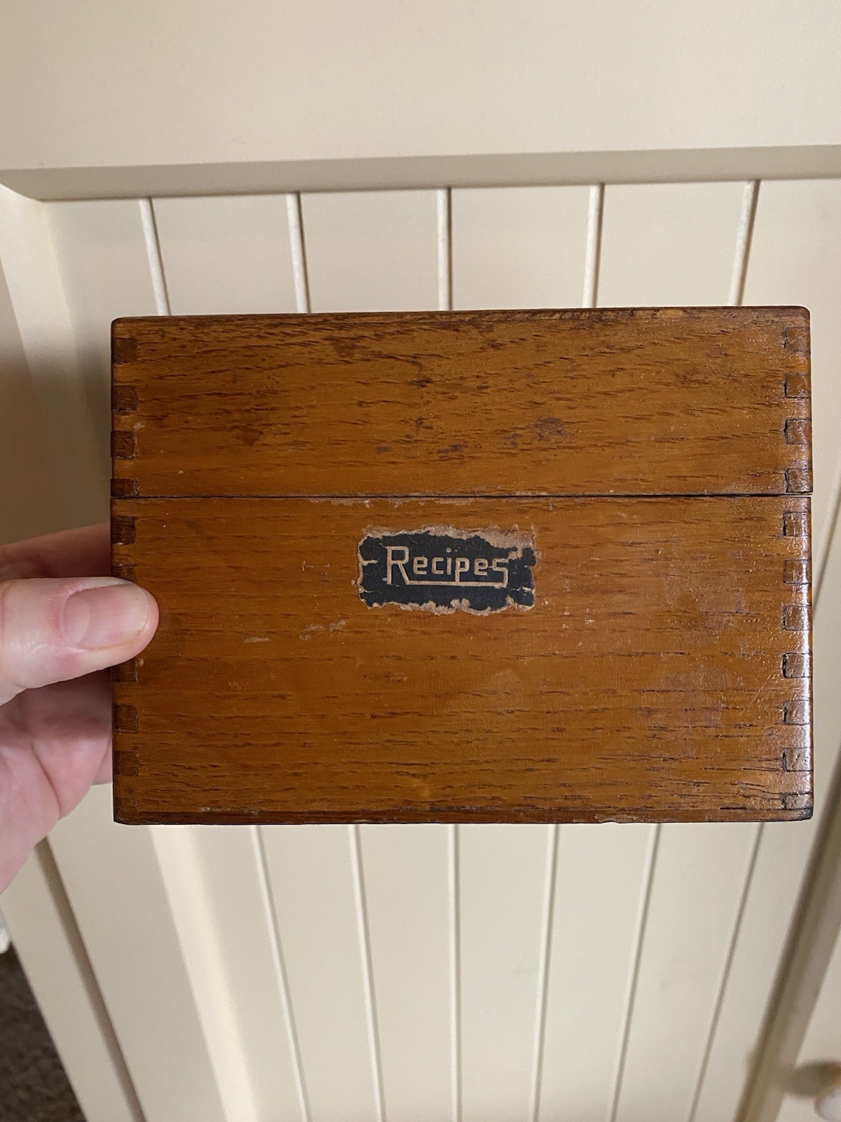 VTG Wooden Recipe Box w/ Original Hand Written Typed & Clippings 1940s & 50s