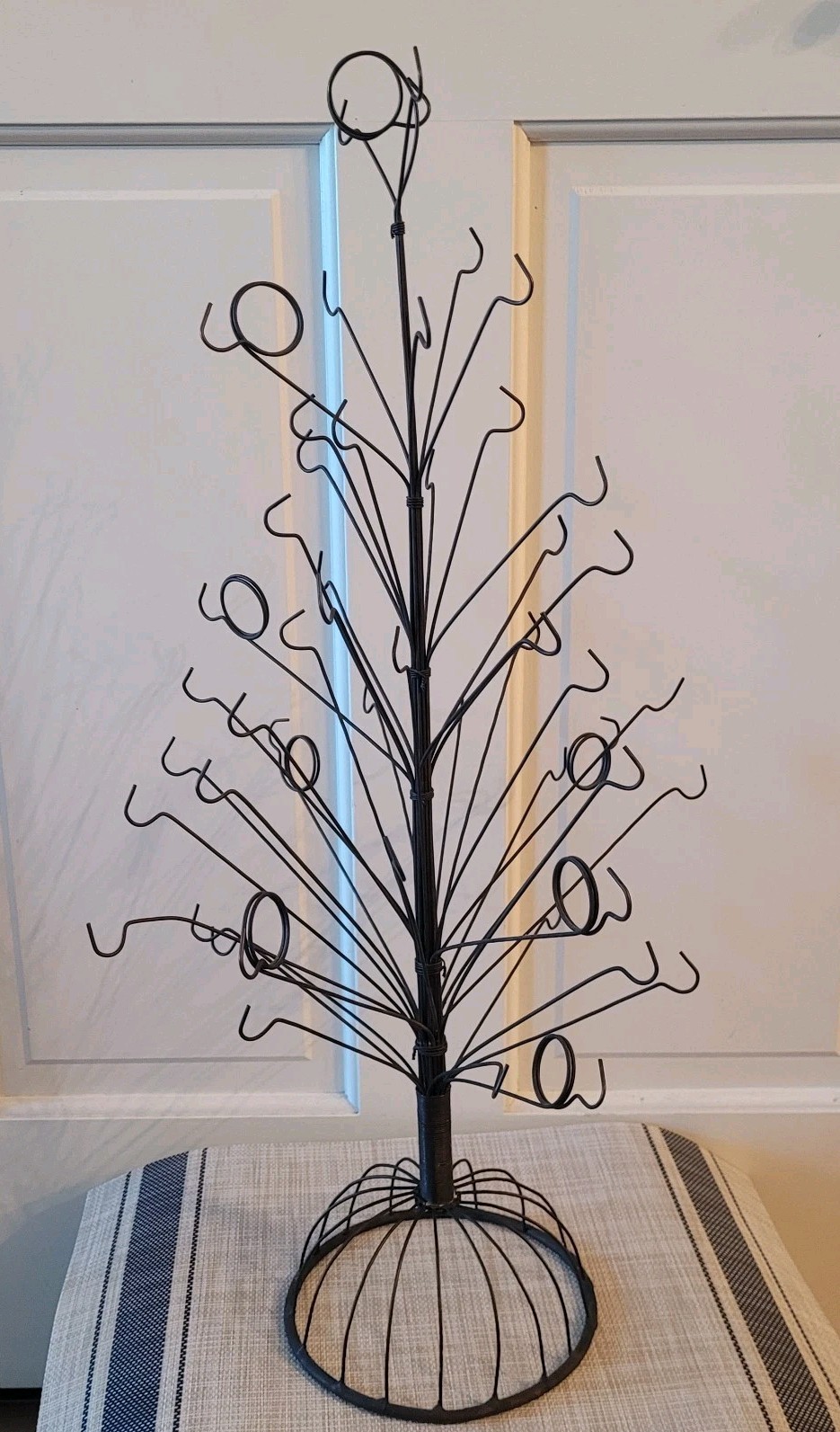 Vintage Metal Wire Display Tree 26\