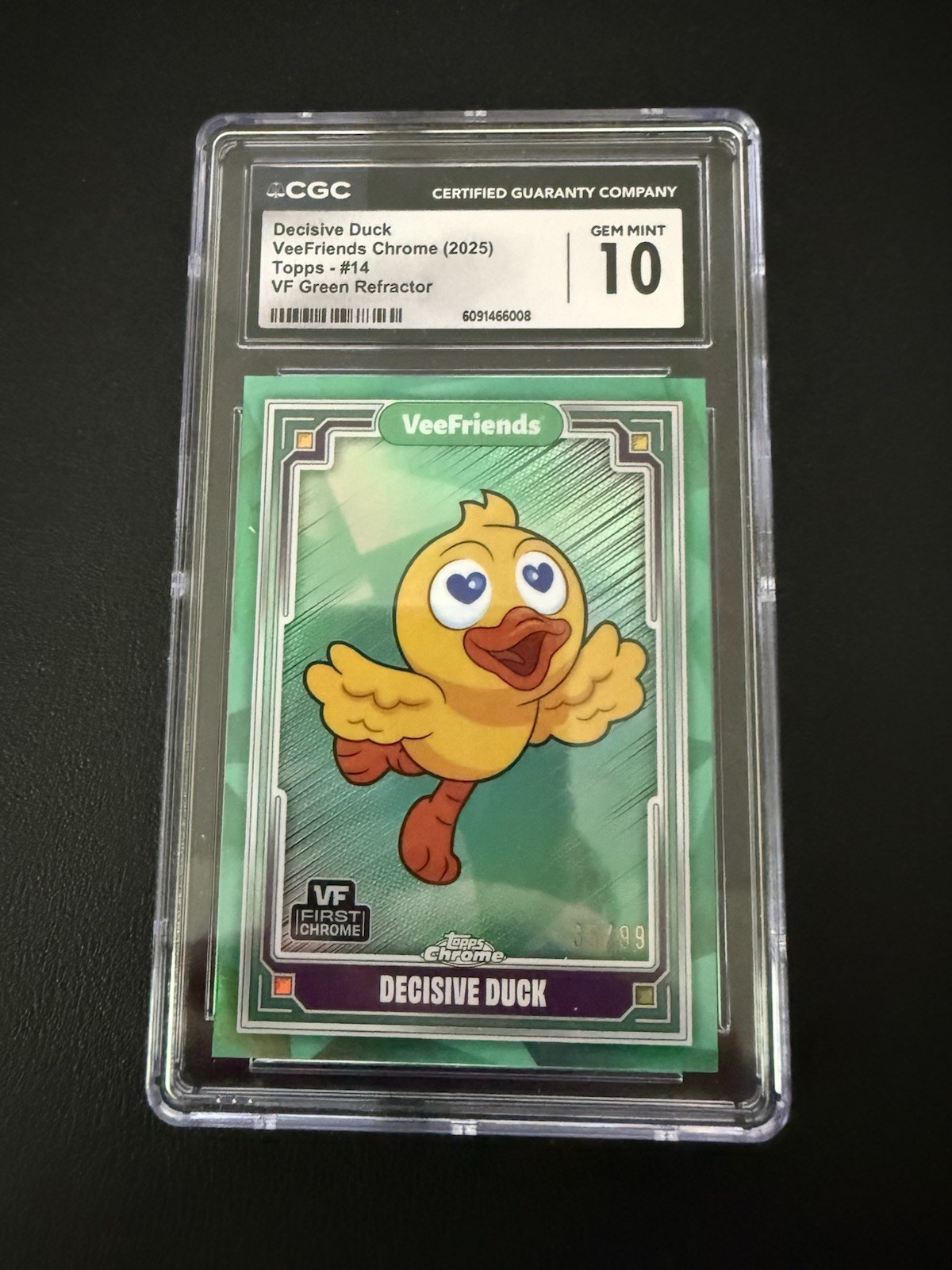 VeeFriends 2025 Topps Chrome Decisive Duck Green Refractor 35/99 CGC 10