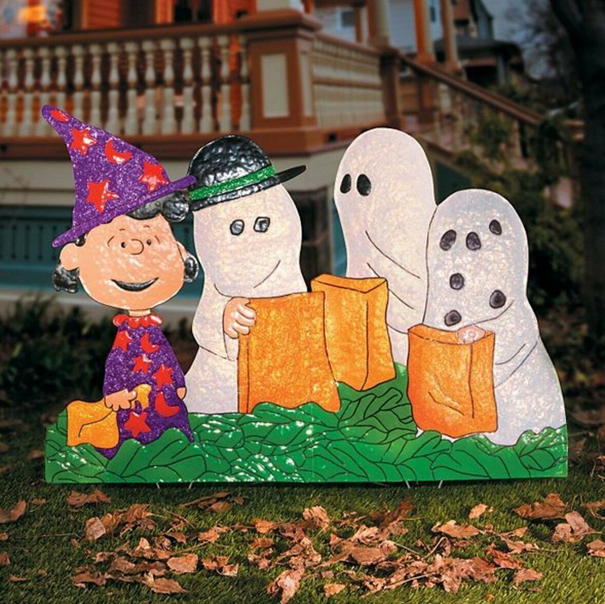 Peanuts Gang in Costumes Hammered Metal Outdoor Halloween Decor Charlie Brown 