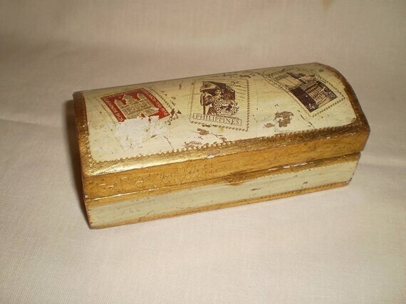 Vintage Italian Florentine Gilded Desktop Stamp Box 