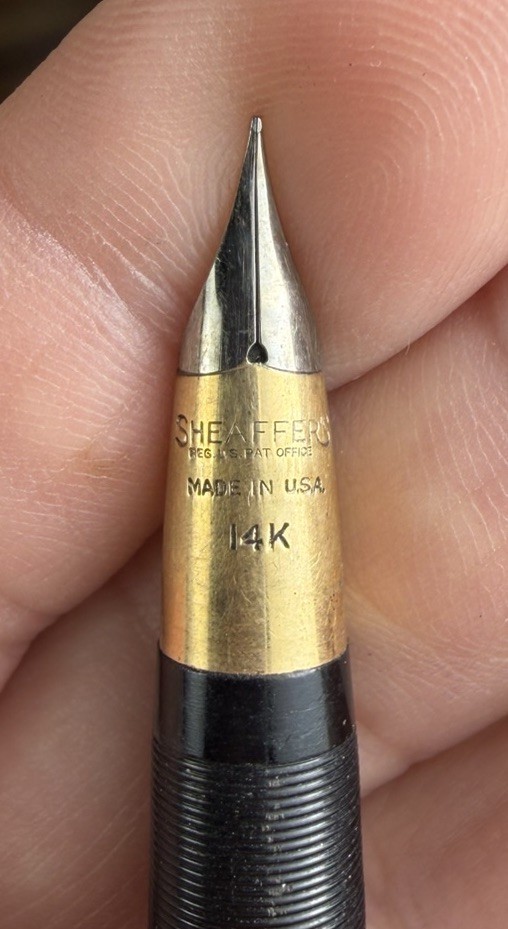 Vintage Sheaffer Fountain Pen 14K Gold Nib Triumph Lifetime Desk Set