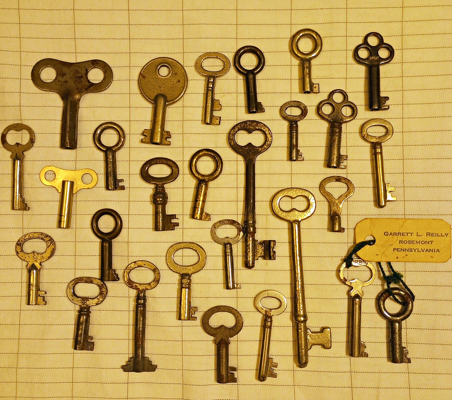 Vtg Antique Key Lot 70+ Skeleton Yale Towne Clover Corbin Fraim Eagle Prison