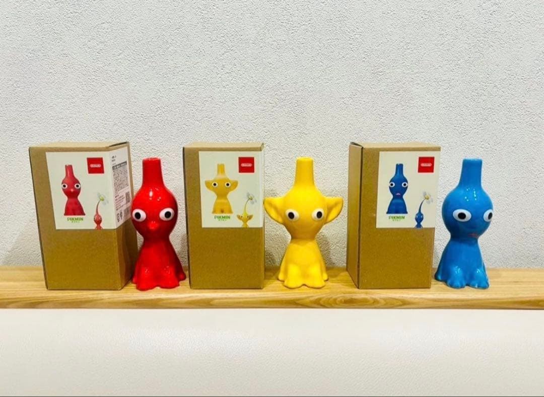 Pikmin Vase Red & Blue & Yellow PIKMIN / Nintendo Official with Store Bag  Japan
