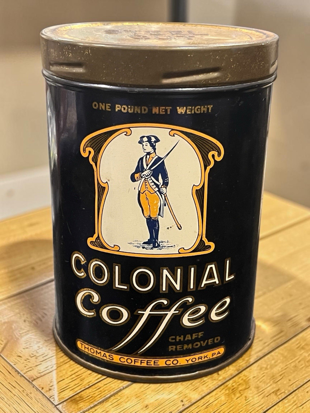 Vintage Colonial Coffee Tin Can 1 lb Thomas Coffee Co York PA Steel Cut Lid