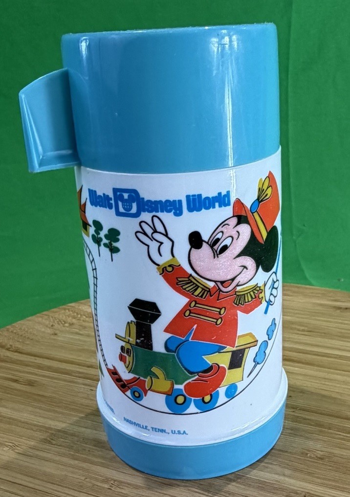 Vtg ALADDIN WALT DISNEY WORLD MICKEY MOUSE TRAIN  Blue PLASTIC THERMOS HALF PINT