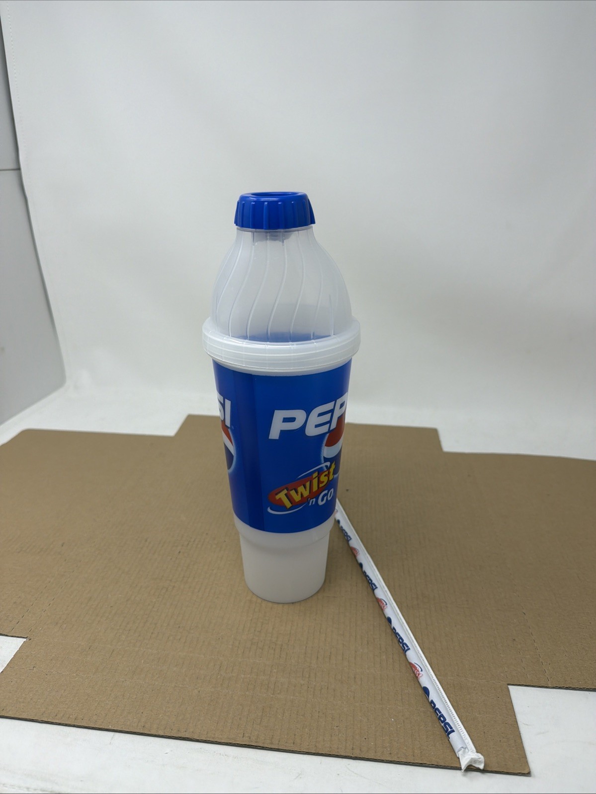 Pepsi Cola Twist & N Go 32oz. New Deadstock With Straw