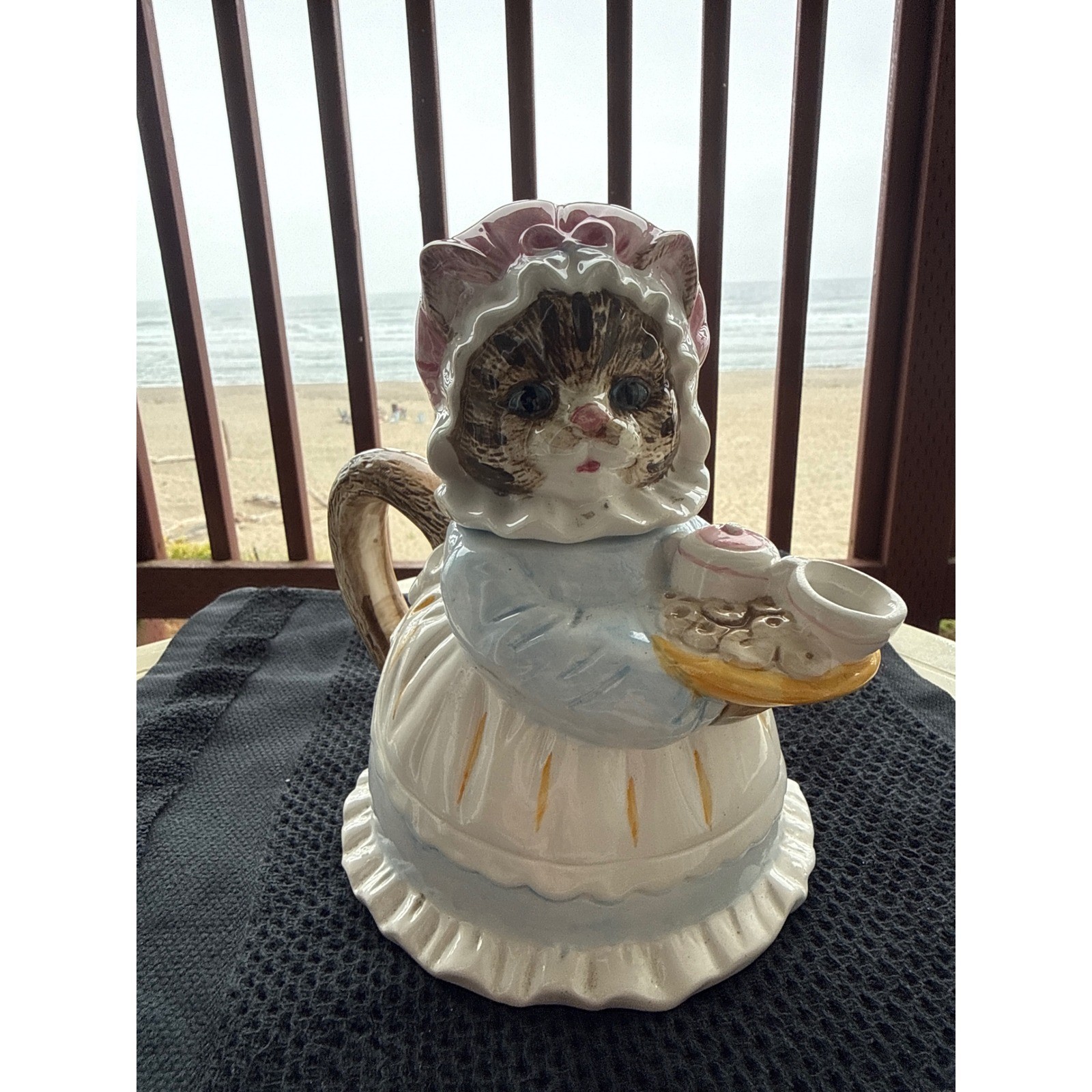 Heritage Mint Ltd Cat Teapot Decorative Victorian Maid Tabby Ceramic Collectible