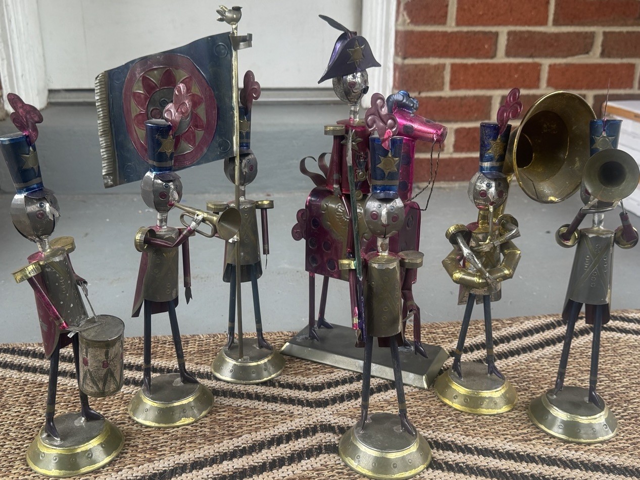 Vintage Mexican Tin Soldier Marching Band Austen Display 1964 - 7 Pieces- Read