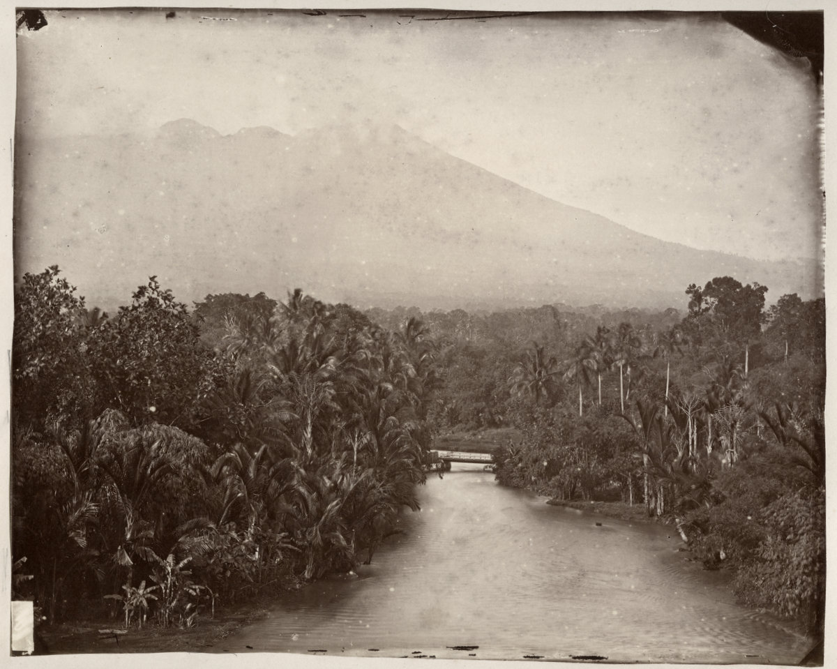 c.1880's PHOTO - JAVA DUTCH EAST INDIES - RIVER FLOWING THROUGH JUNGLE