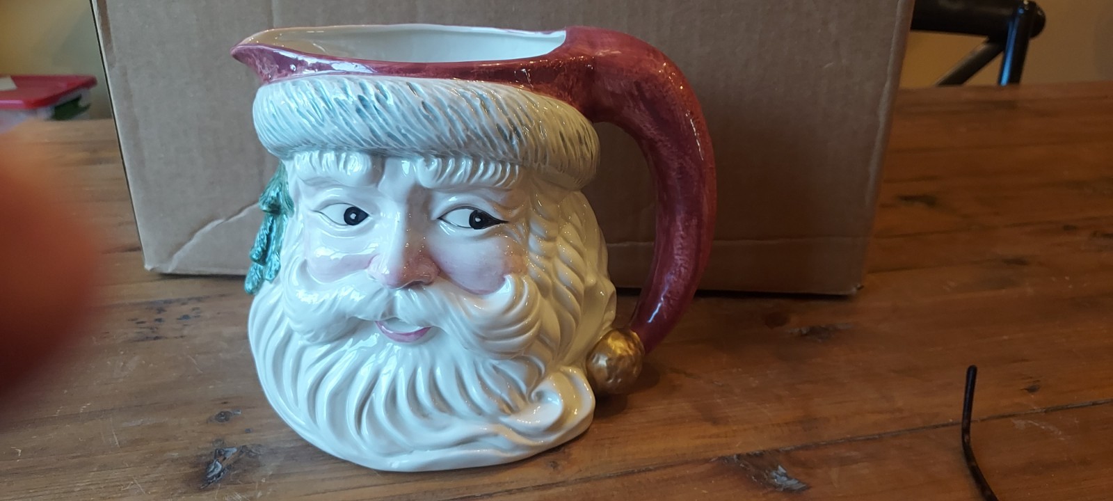 VINTAGE 1990 OMNIBUS CERAMIC SANTA CLAUS 2 QUART HOLIDAY PITCHER SIDE EYE