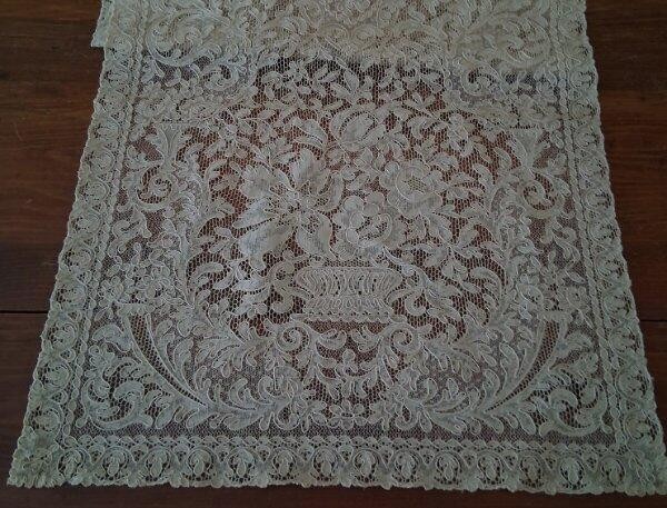 Vintage French Alencon Net Lace Table Runner Ecru Floral Urns 43\