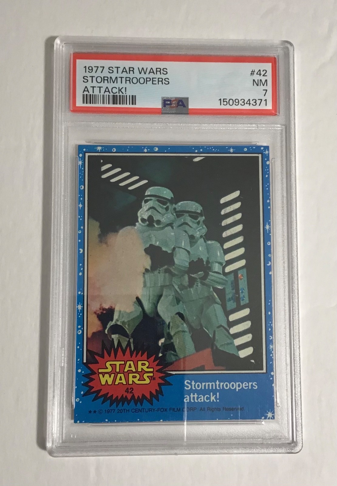1977 Topps Star Wars #42 Stormtroopers attack PSA 7