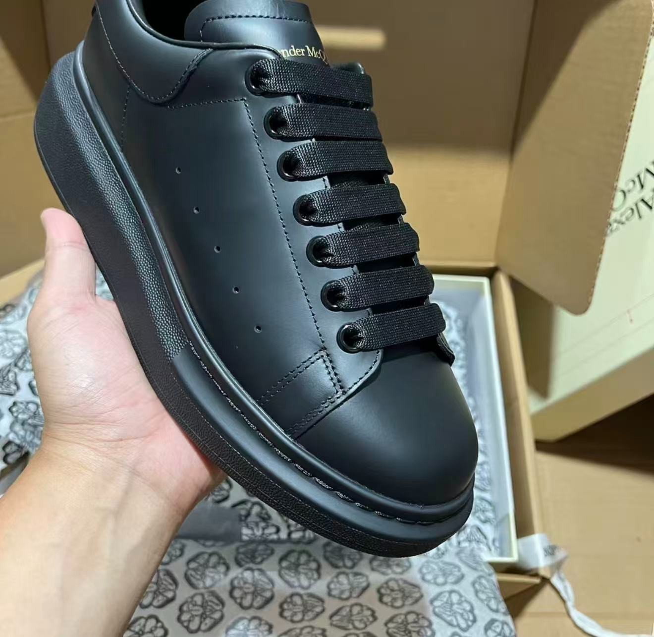 Alexander McQueen Black Oversized Sole Low Top Sneakers Men Shoes