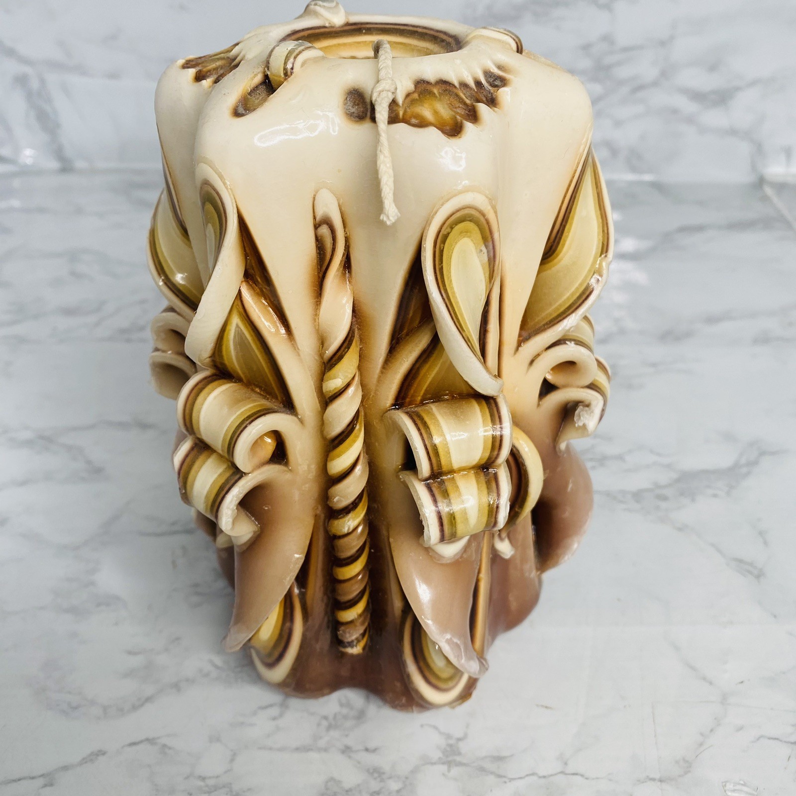 Vtg 70s Hand carved Ribbon Swirl Candle 8\