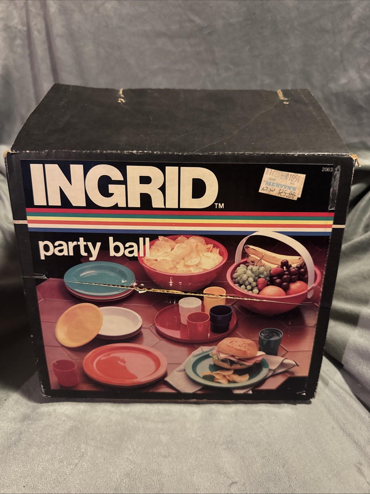 Vintage 1970s Ingrid Chicago “Party Ball” Picnic Set for 6 in Box