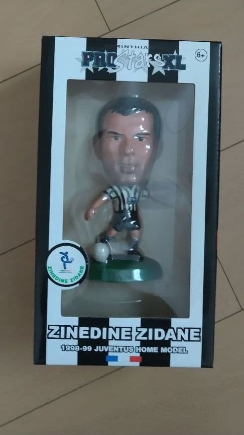 Corinthian ProStars XL Zinedine Zidane Juventus 15cm Big Soccer Figure