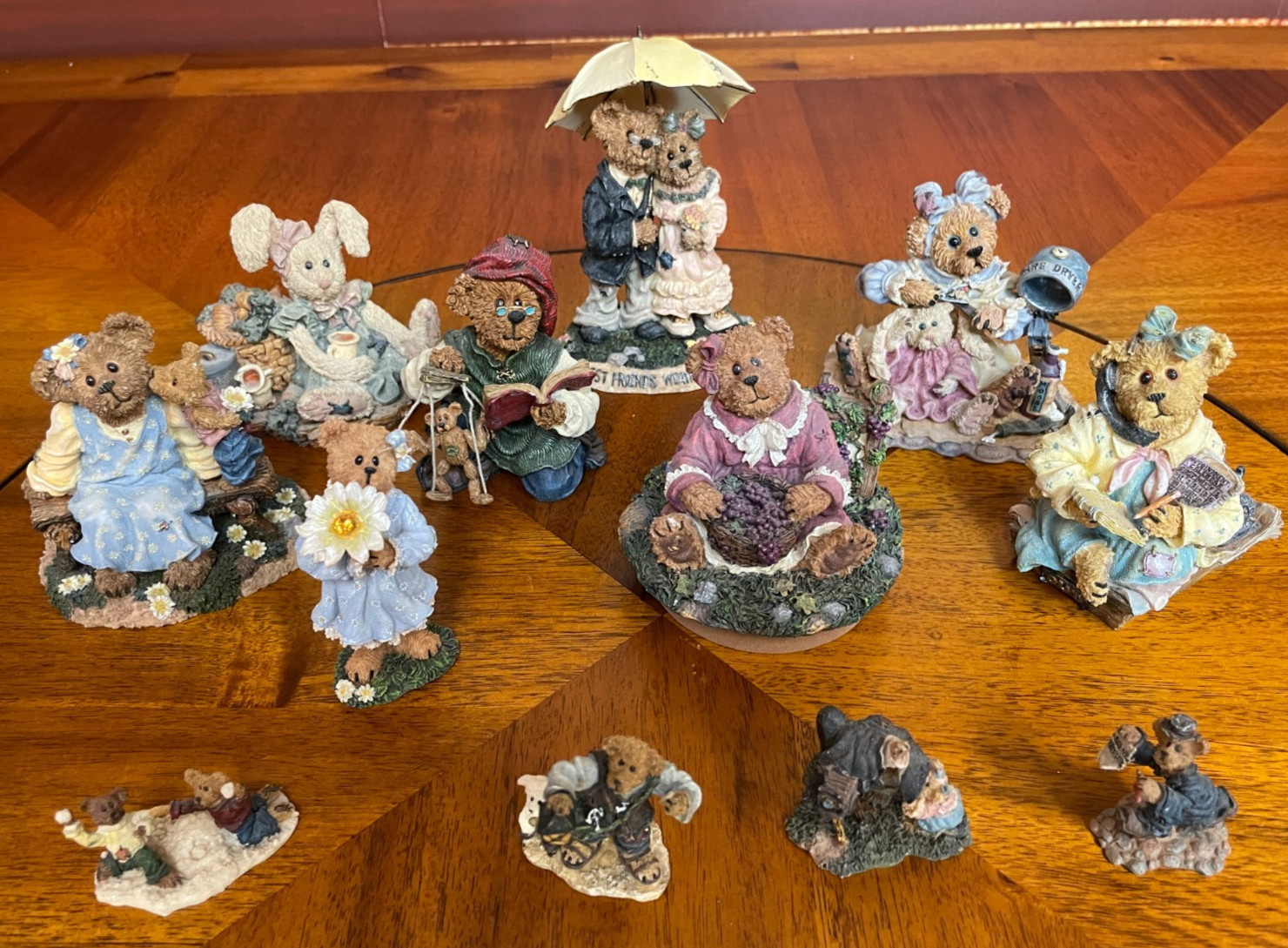 VINTAGE  Mixed Lot Of 12  BOYDS BEARS Resin Figurines
