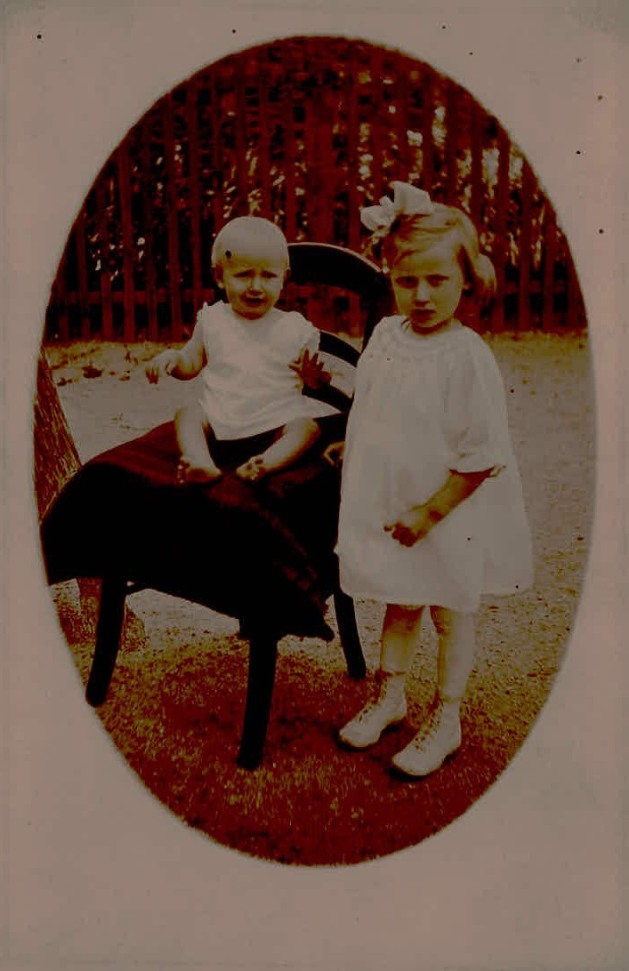 Vintage RPPC Children Portrait Postcard Oval Vignette Unposted