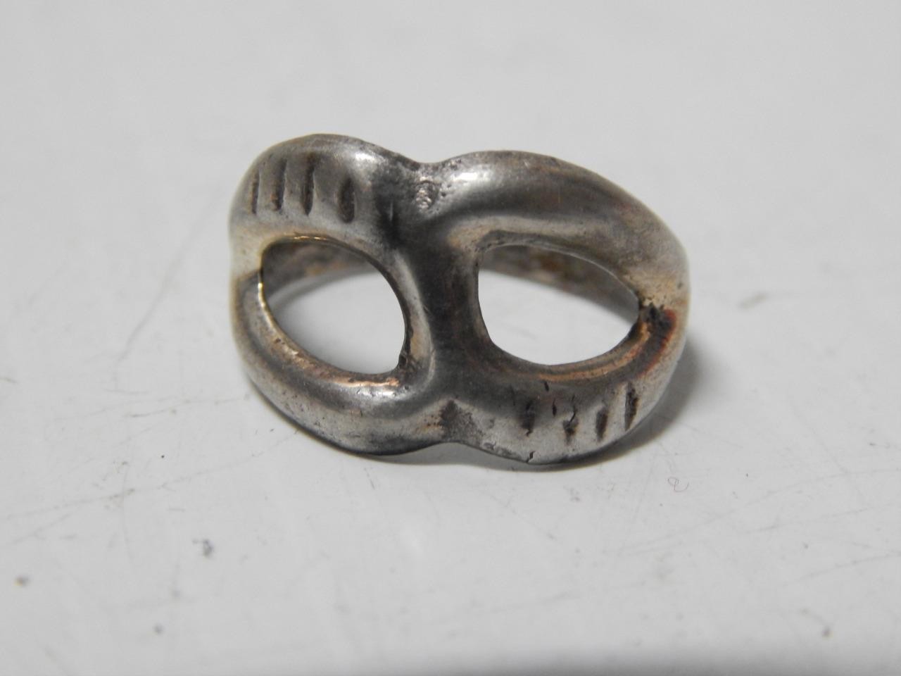 ANTIQUE OLD PAWN NAVAJO INDIAN SANDCAST STERLING SILVER RING - sz 7