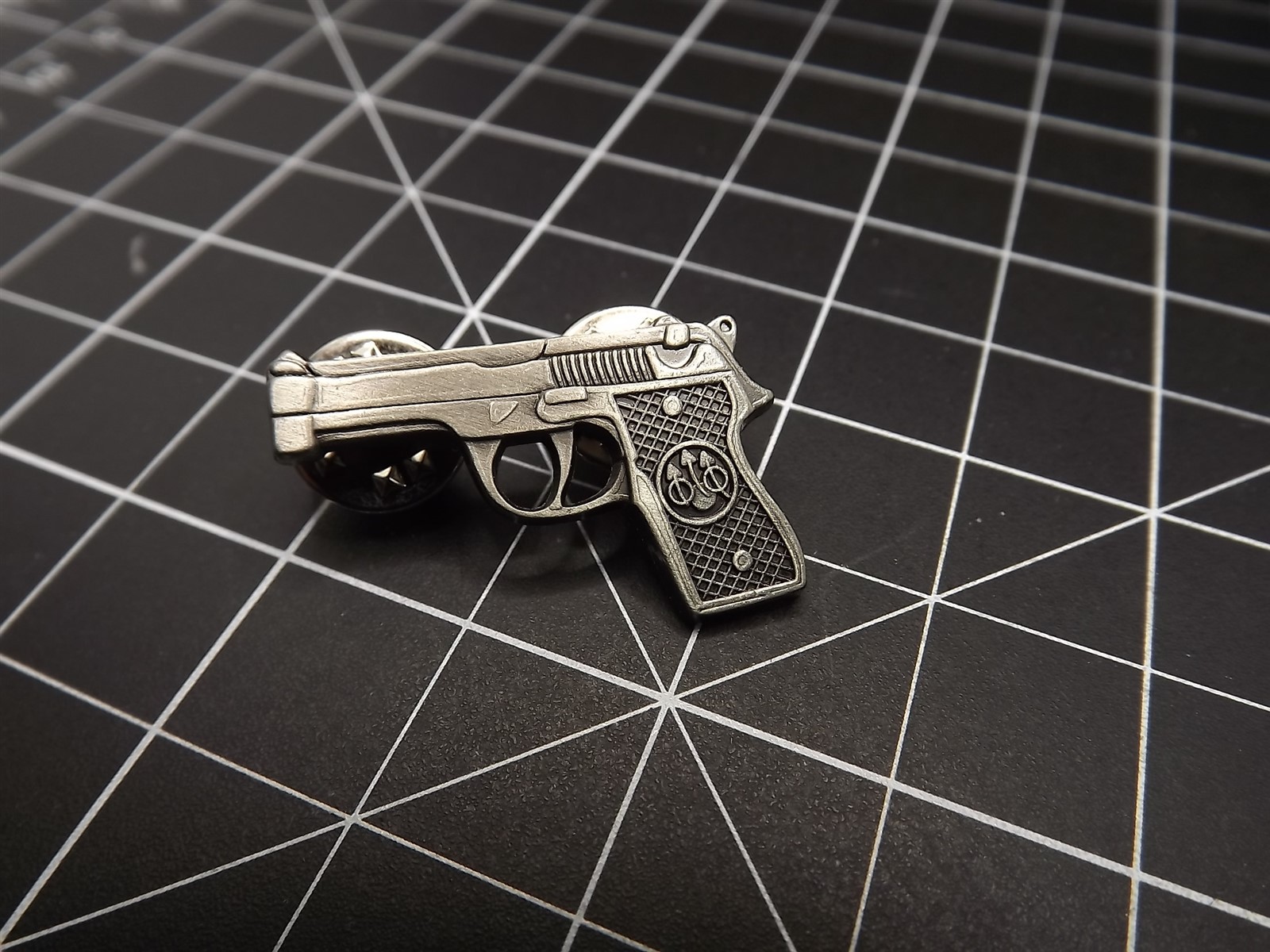 FREE SHIP Lapel Pin Silver Tone BERETTA .45 Caliber Pistol Hand Gun 1\