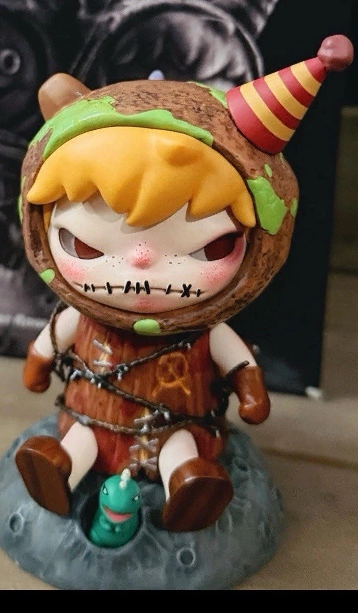 POP MART Hirono x Polar Symbiosis Art 100% Toy FigureUSA SELLER