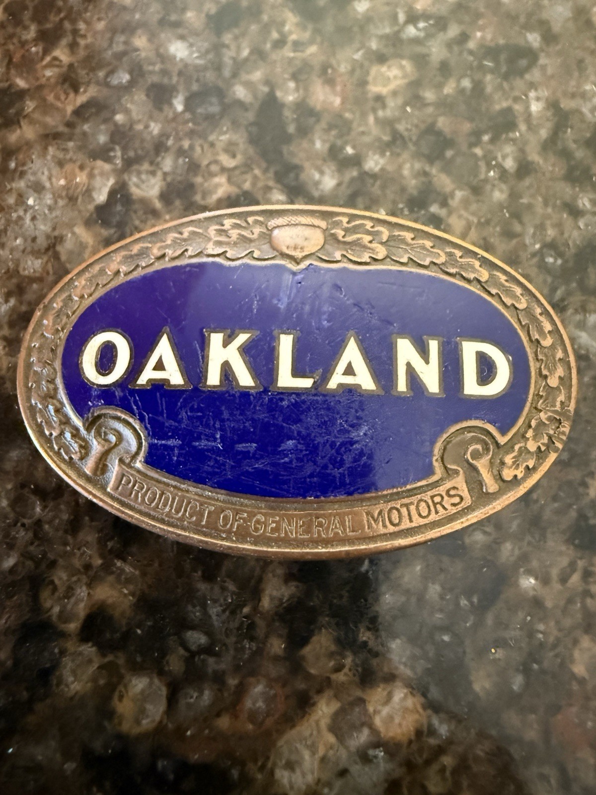 Rare Antique 1920s General Motors Co. Oakland Auto Radiator Emblem Badge 