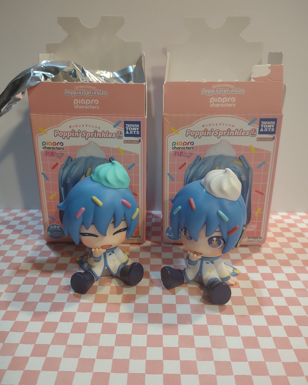 Authentic Vocaloid KAITO RARE Perihapi Poppin' Sprinkles Piapro Blind Box Figure