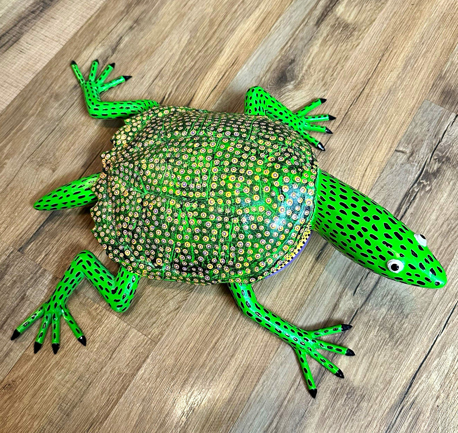 Hand Painted Folk Art Turtle By Artist Lonnie and Twyla Money Green Spotted