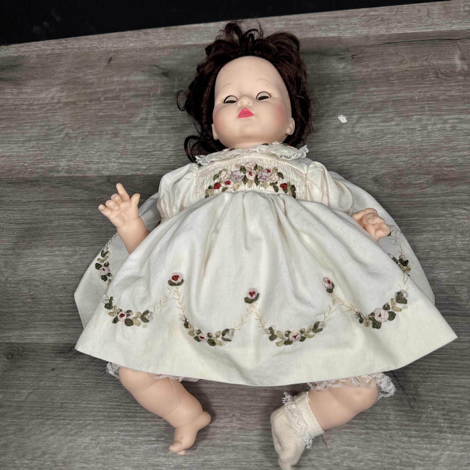 Y2k Madame Alexander Pussycat Baby Doll 2000 Lace Ribbon Embroidery Dress