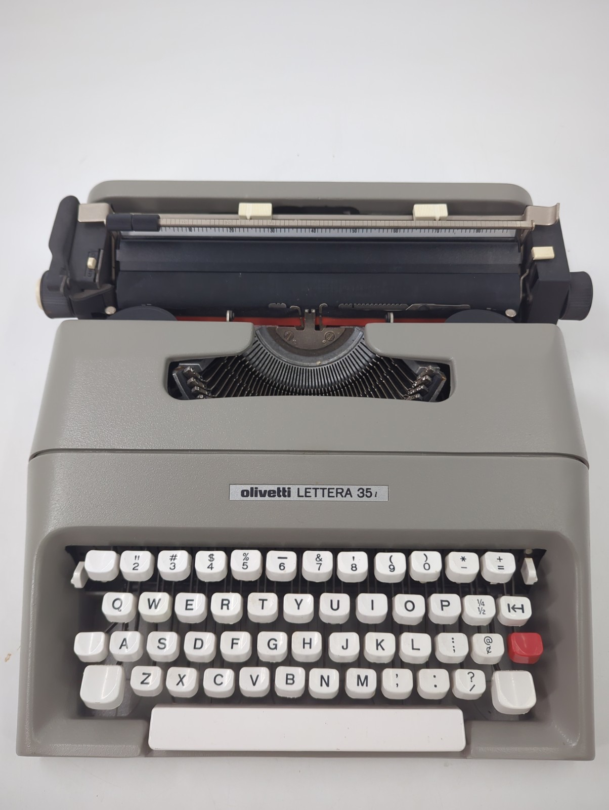 Olivetti Lettera 35i Typewriter  Mint Condition