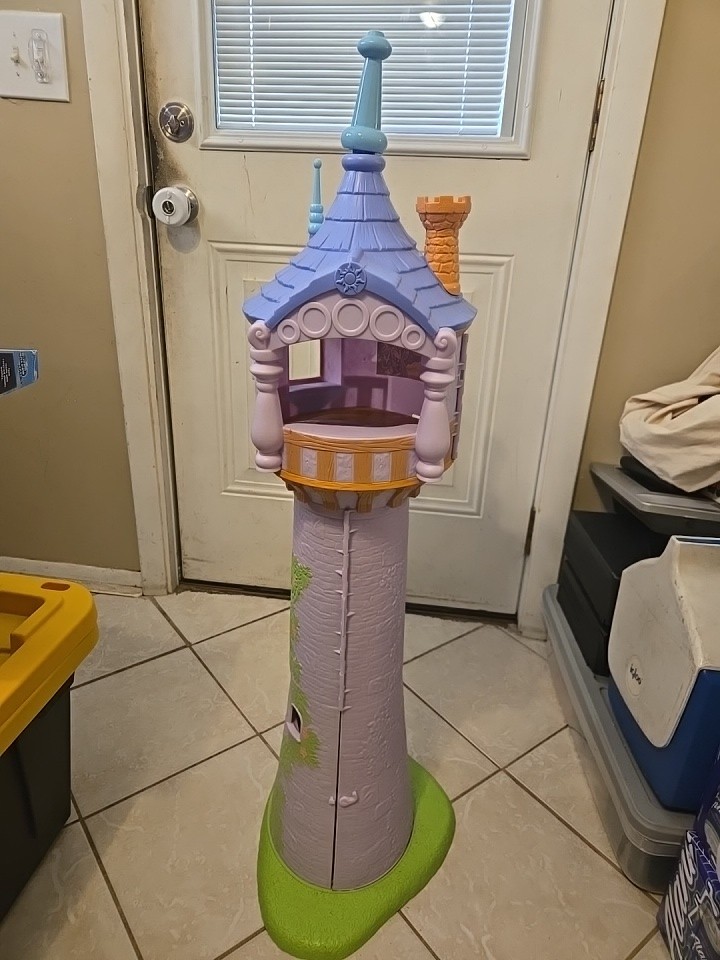 Disney Princess Rapunzel Tangled Tower Dollhouse Castle 41\