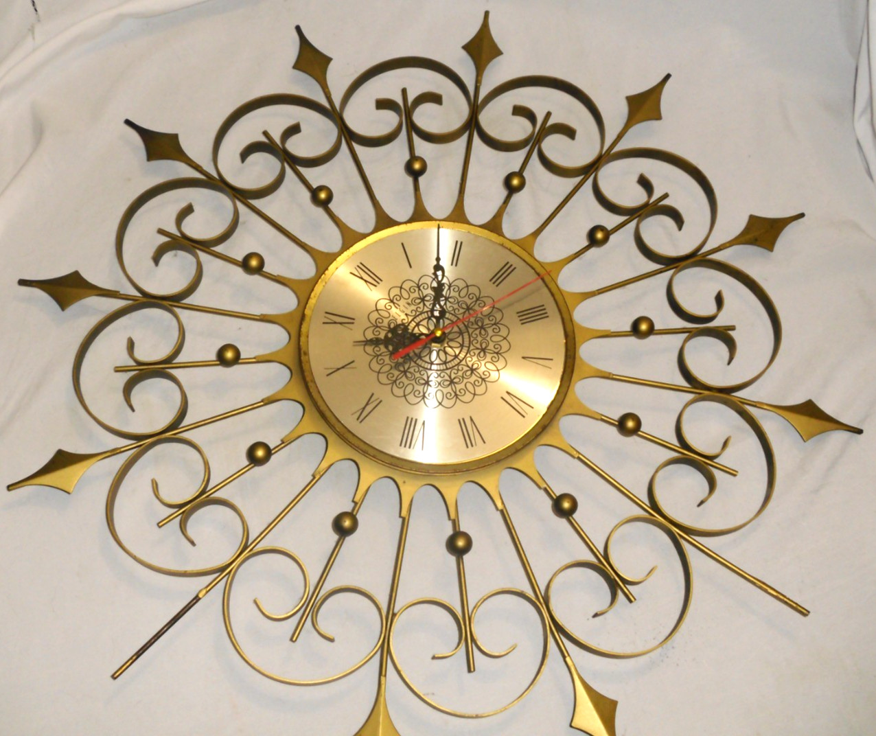 Vintage MCM Elgin Wrought Iron Metal Atomic Starburst Wall Clock 24\