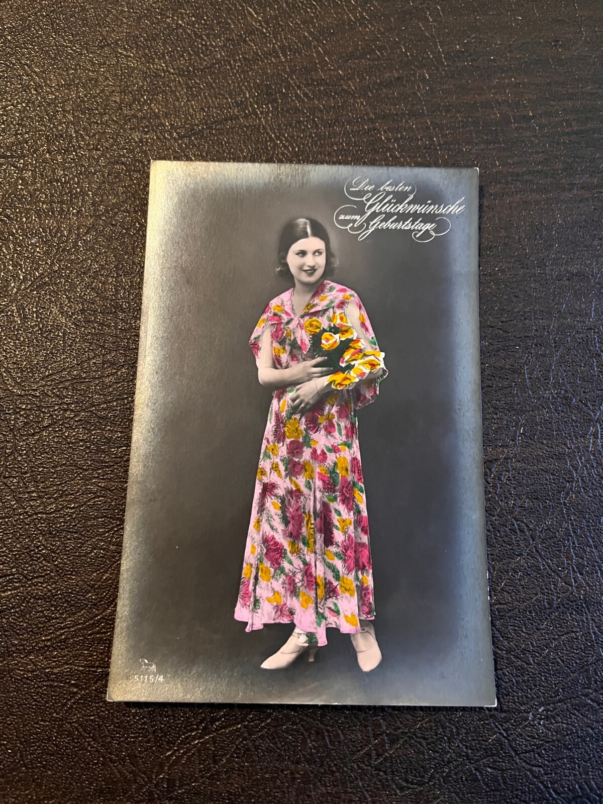 Photo PC Colored Studio Pose- Pretty Young Woman in Dress - Germany early 1900s