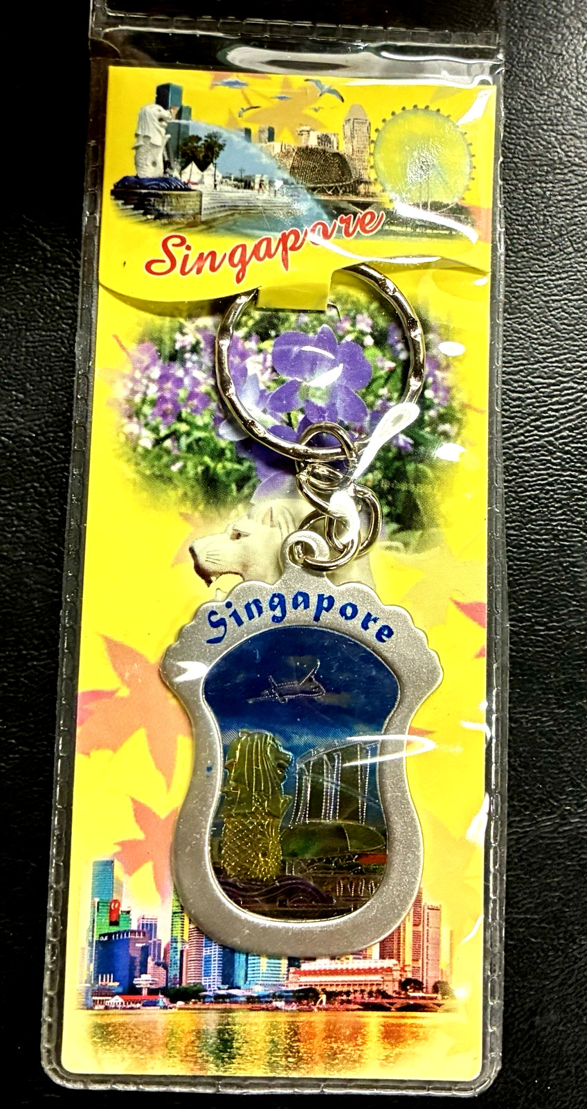 Singapore Tourist Souvenir Collector Keychain Key Ring Chain with Crimes on back