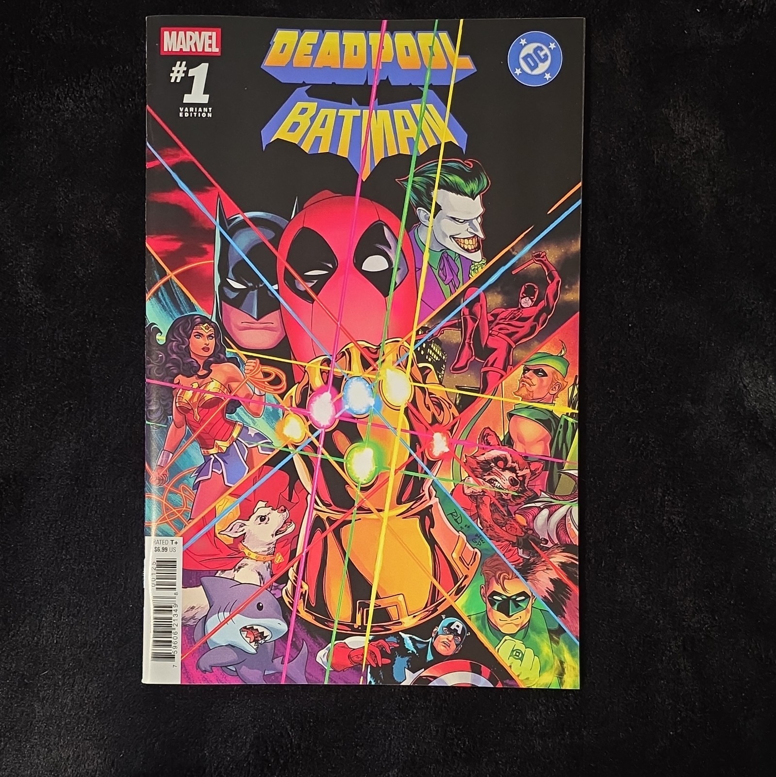 Marvel Comics Deadpool/Batman 2025 Russell Dauterman Homage Variant Marvel Comics Deadpool/Batman 2025 Russell Dauterman Homage Variant