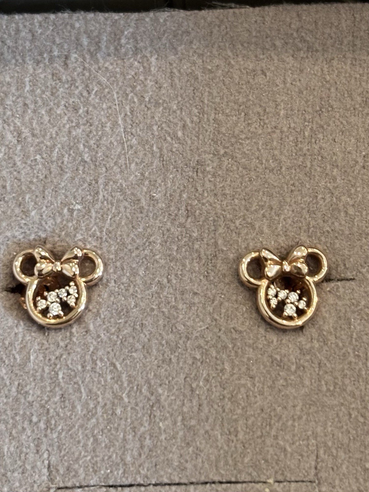 Disney 14 Kt Post Diamond Earrings EUC Beautiful