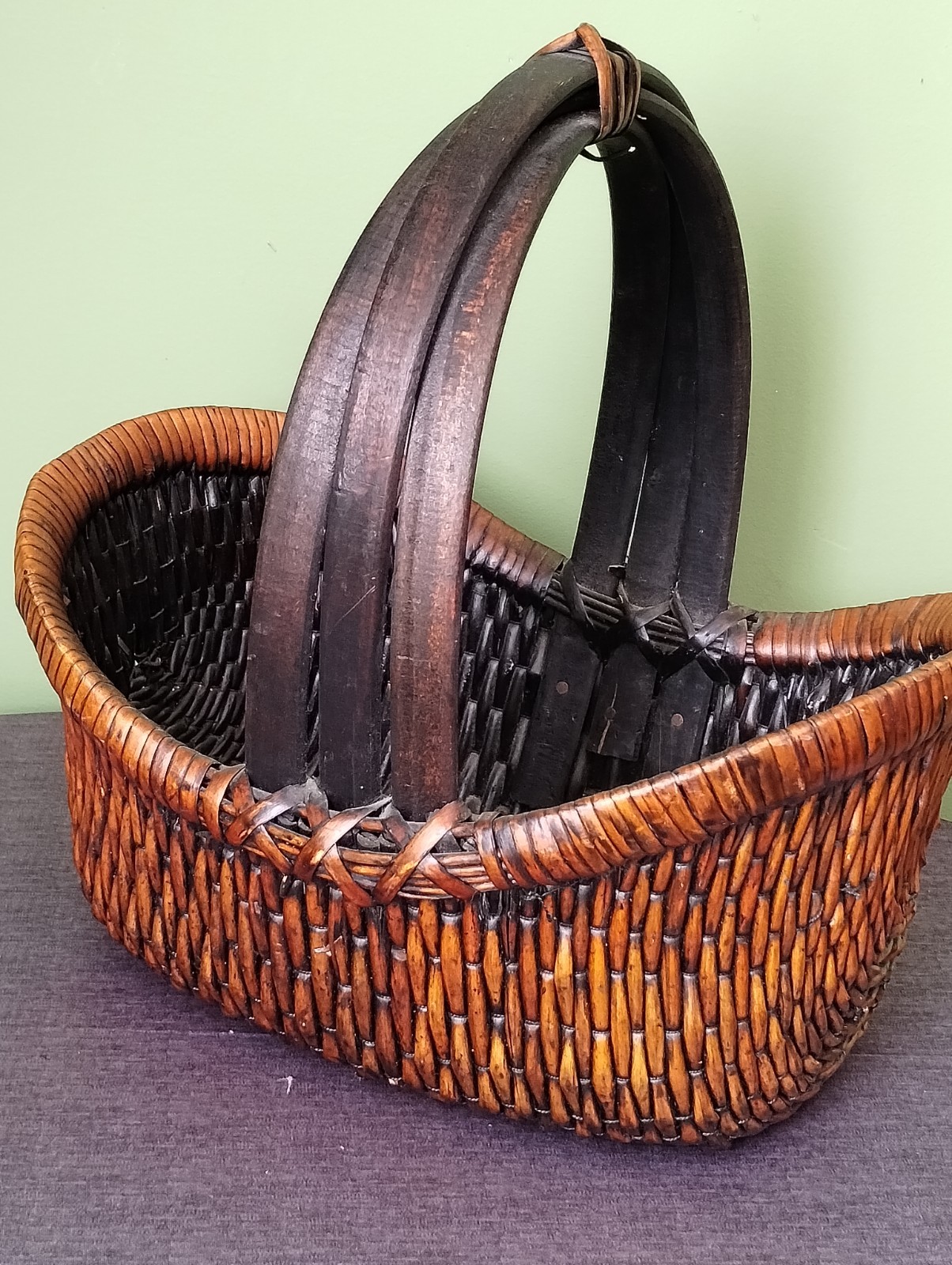 Stunning Large Antique Chinese Willow Reed Rice Gathering Wood Handle Basket Stunning Large Antique Chinese Willow Reed Rice Gathering Wood Handle Basket