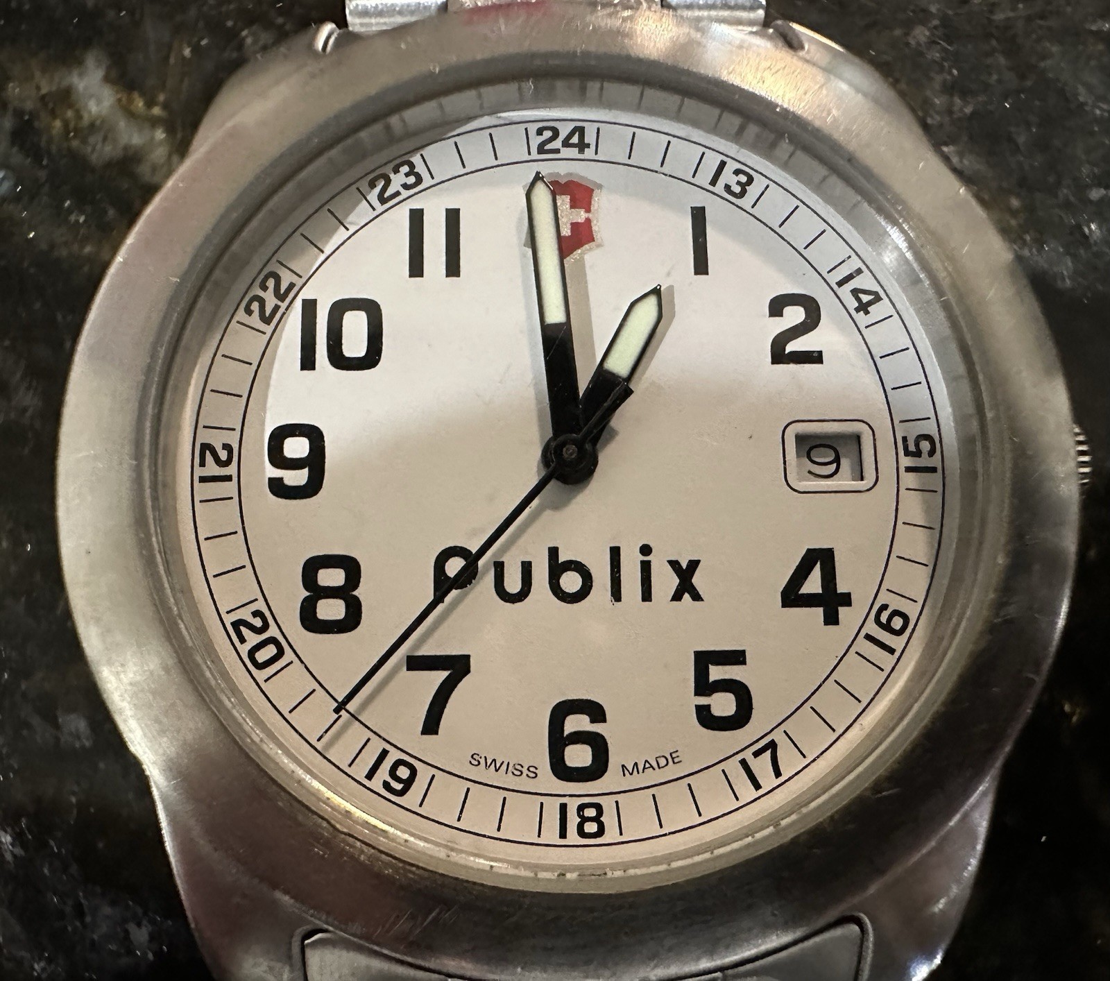 Publix 20 Year Service Award Victorinox Swiss Army 26006 CB Watch White Dial