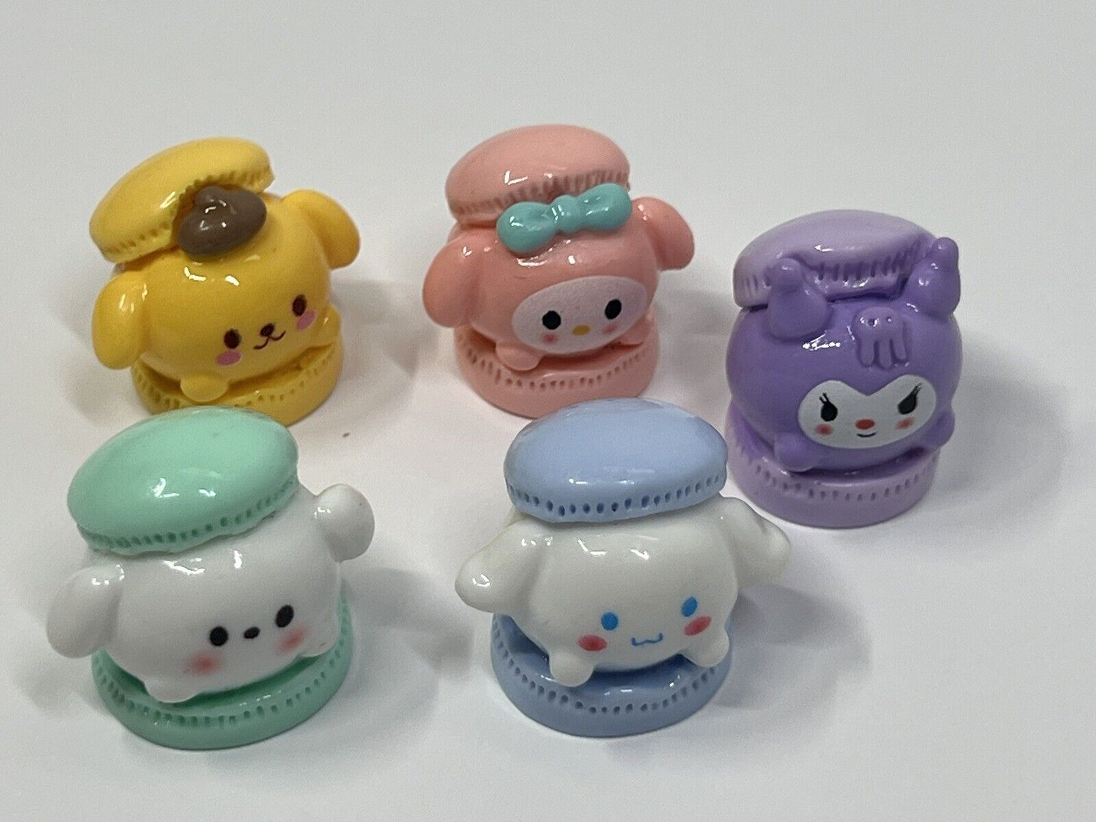 Sanrio Mini Macaron 1” Figures Set of 5 Pochacco Cinnamoroll Glossy Variant New