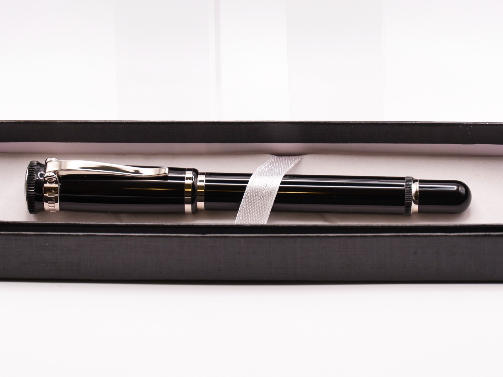 Dunhill Sentryman Rollerball Pen
