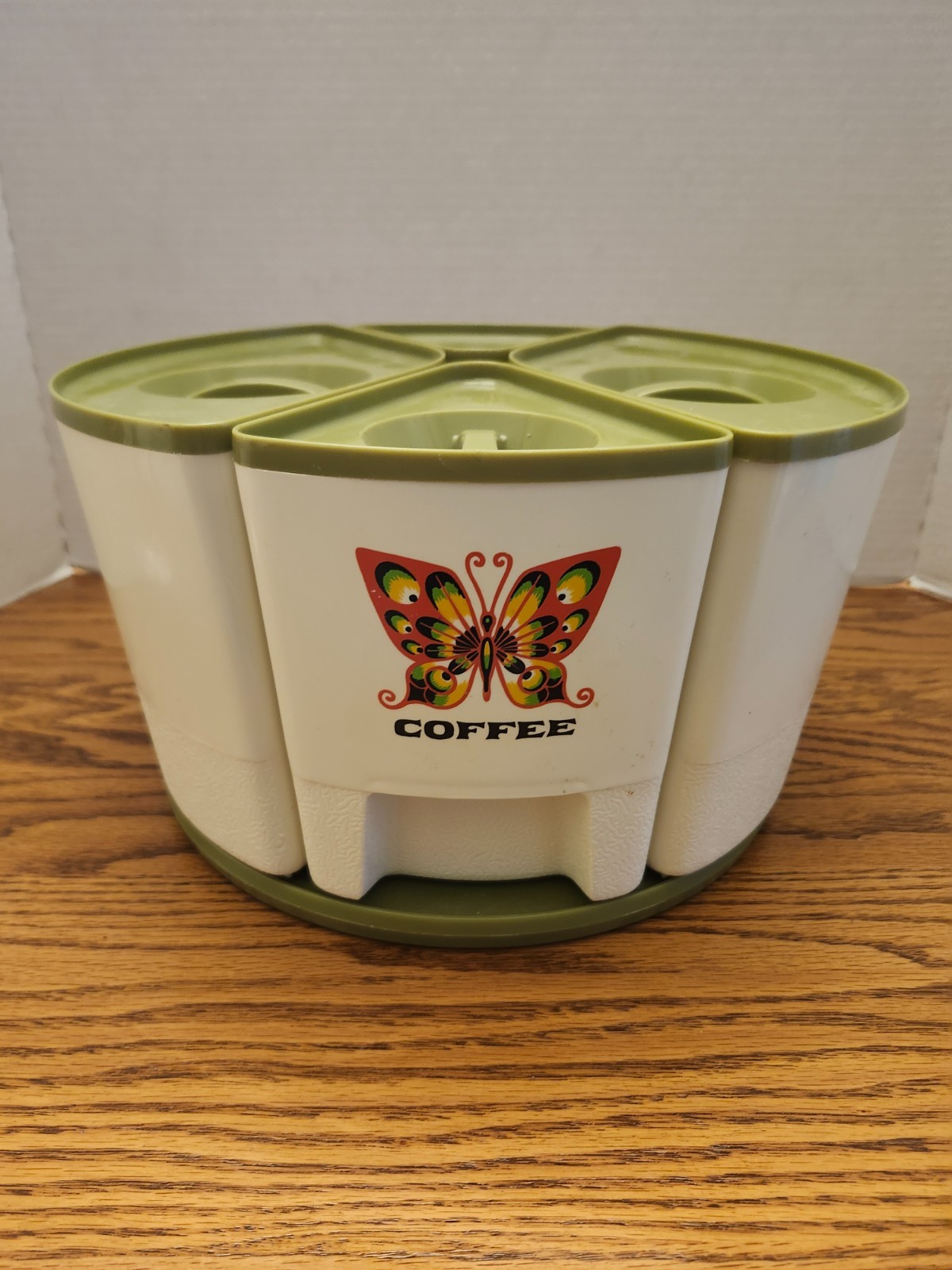 VTG 4 pc Canister W Lids Sterilite 1591 Avocado Green W Butterflies, lazy susan
