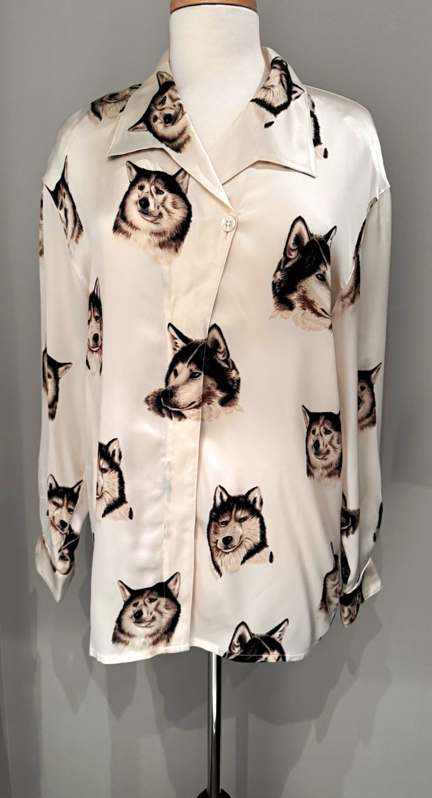 Vintage Escada Silk Wolf Blouse 80s Shoulder pads  size 8/EU 40. 