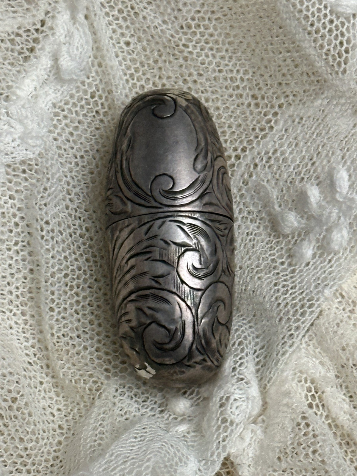 Antique Victorian Sterling Silver Pocket Sewing Case  (c. 1890s) Ornate 