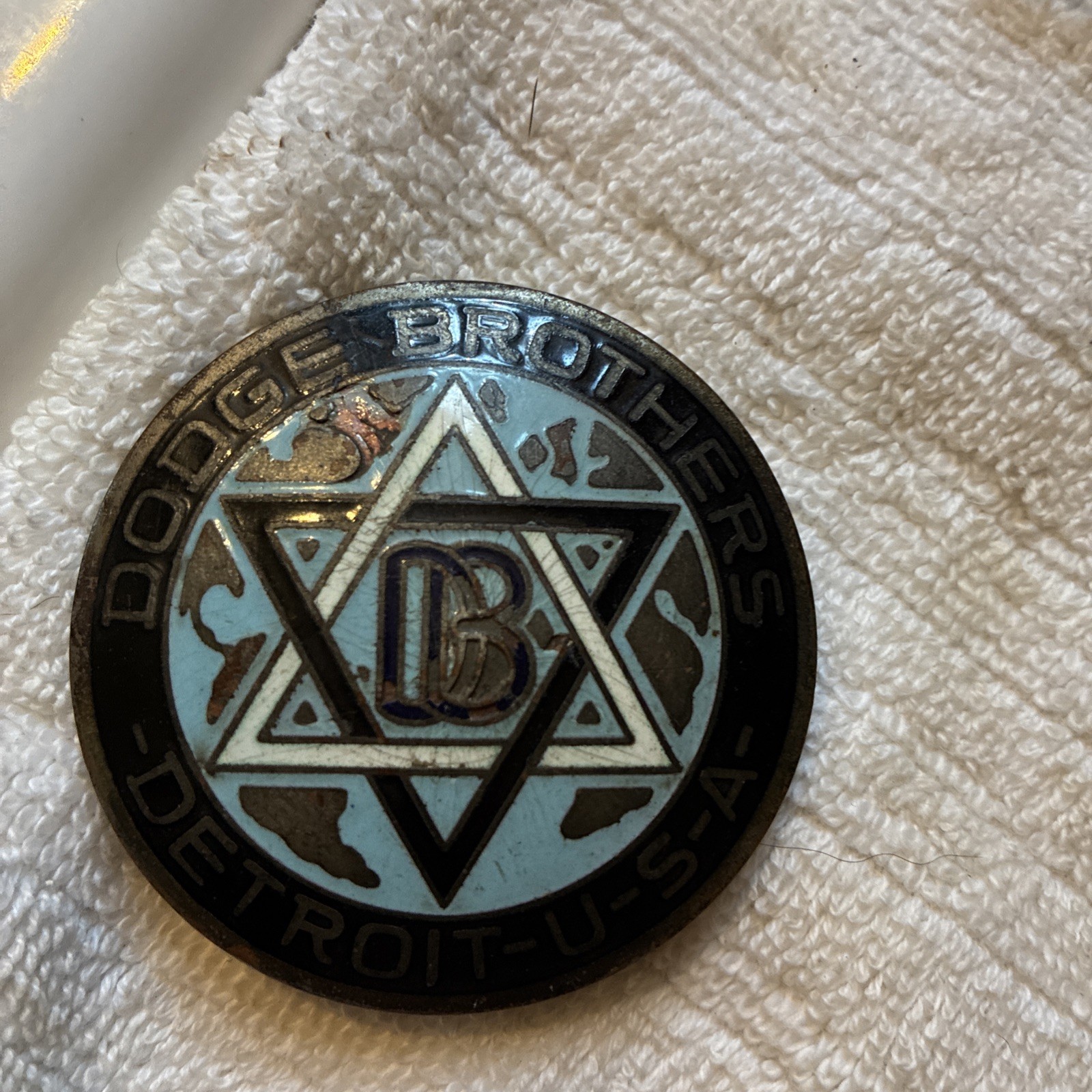 Original 1917-1925 DODGE BROTHERS Detroit USA Enamel Metal Radiator Badge Emblem