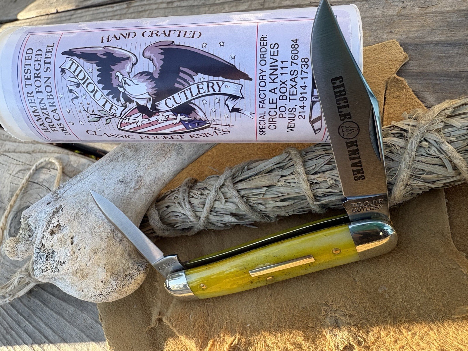 Great Eastern Cutlery GEC Tidioute CIRCLE A KNIVES Smooth Yellow Bone NEW