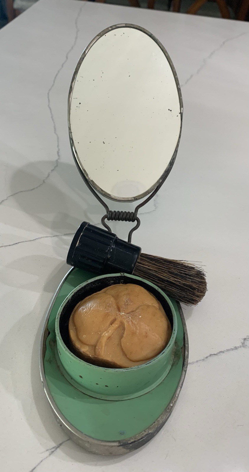 Vintage Metal Vanity Shaving Case With Oval Mirror, For Traveling. ￼