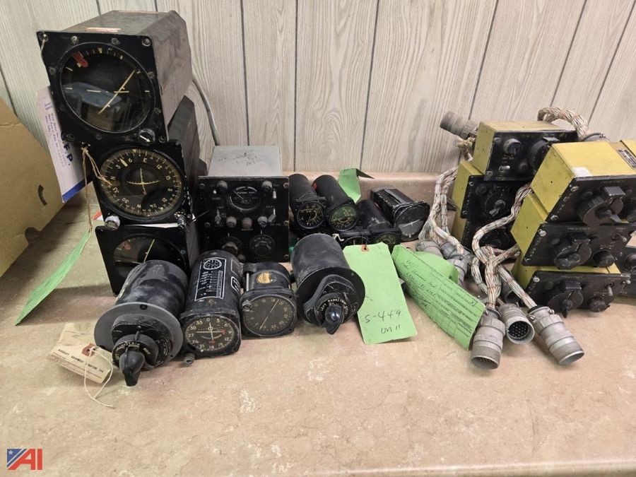Antique Aviation Instruments WWII, Korean War era