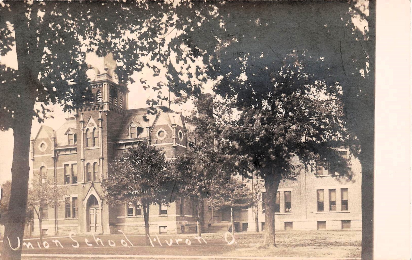 RPPC Huron Ohio Union School Erie County Shirley Street UDB Photo Postcard E10